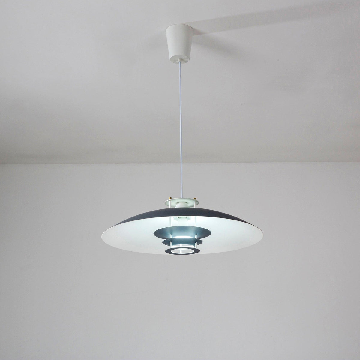 Zenith moderne Pendelleuchte aus Aluminium – E26/E27-Fassung
