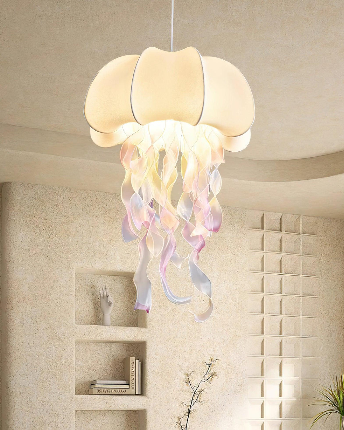 Lampada a sospensione a medusa — Design con nastri iridescenti