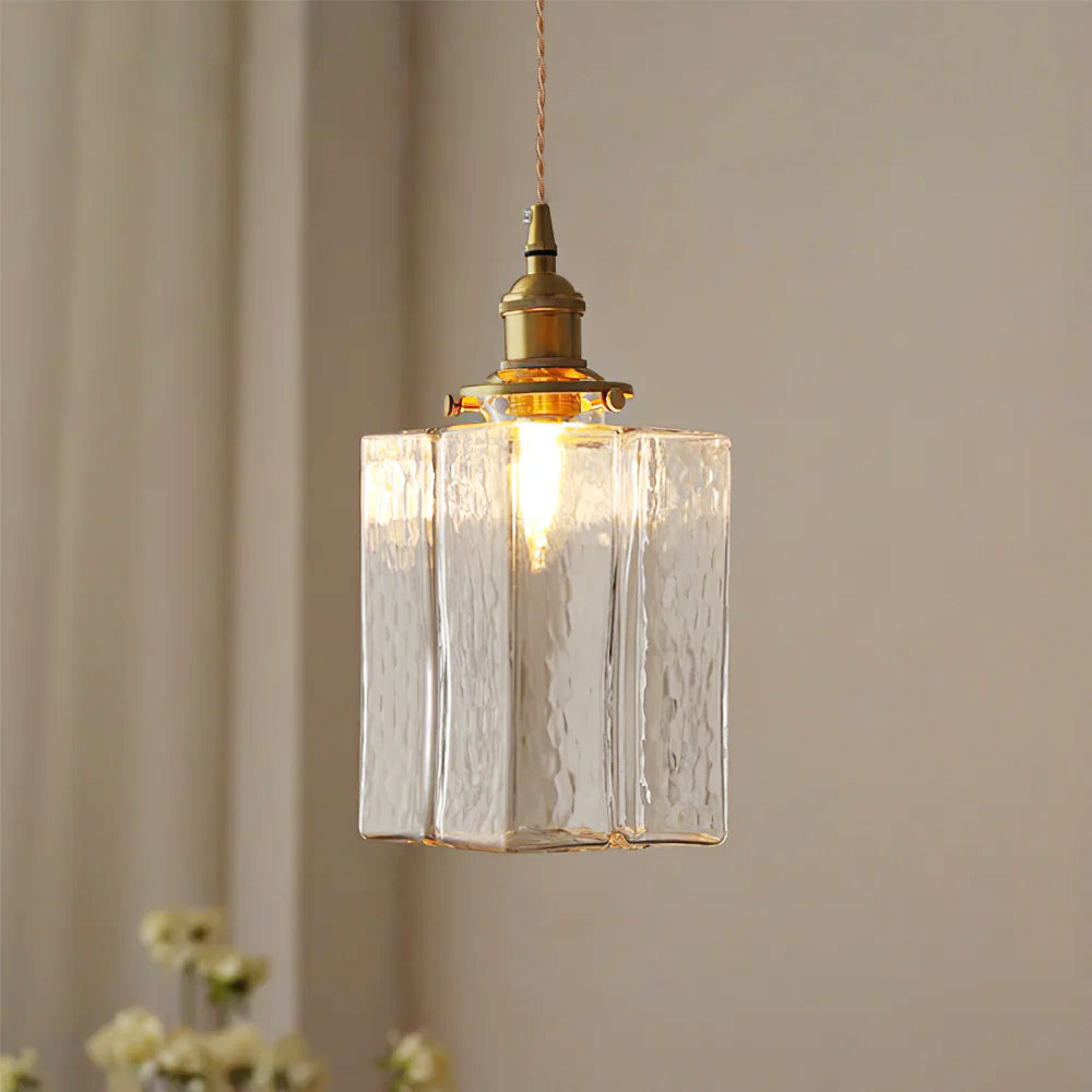 Ovely vintagehenkinen vasarakuviollinen lasi- ja messinkiriippuvalaisin