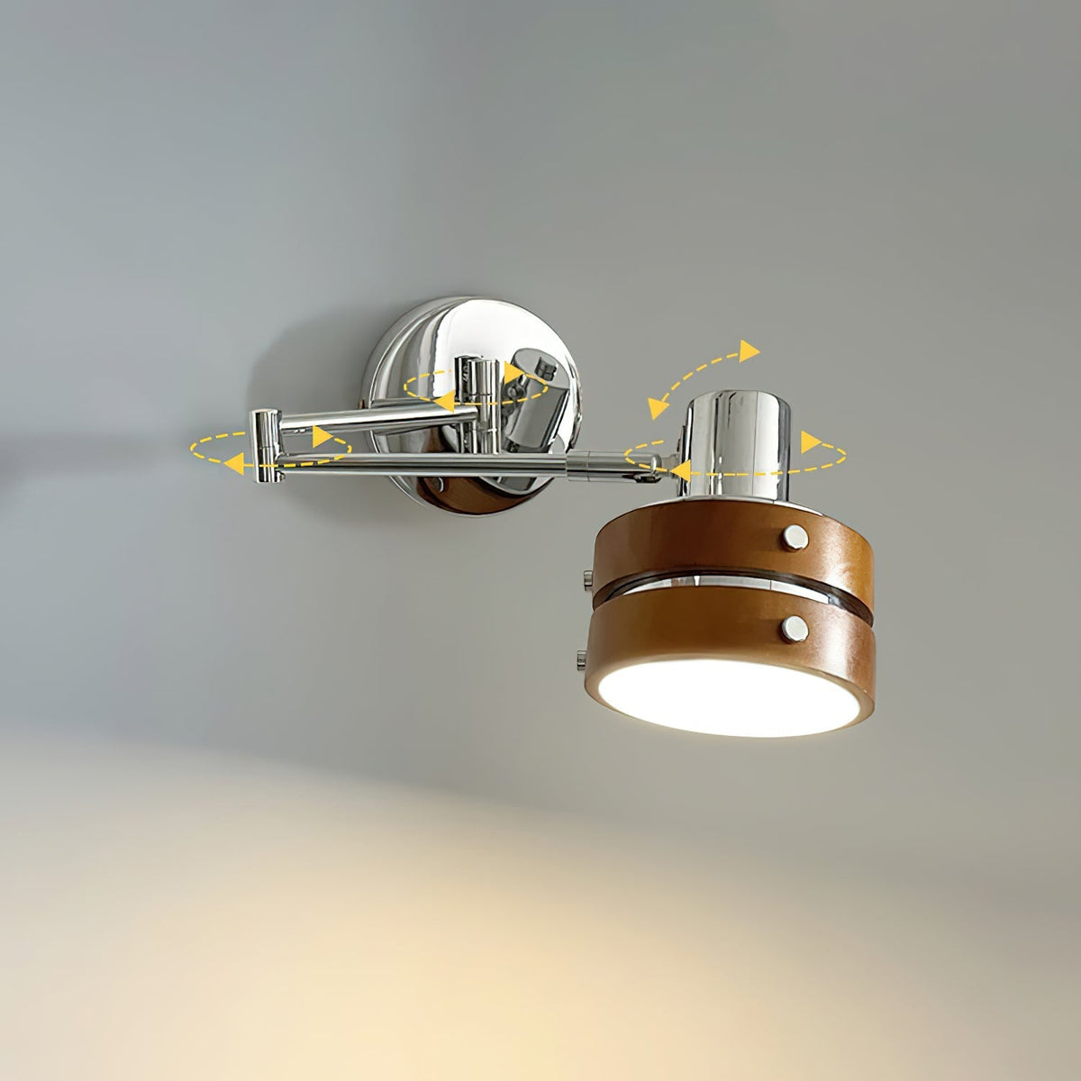 Verstelbare wandlamp uit het midden van de 20e eeuw — Kap in metaal en hout, strak silhouet