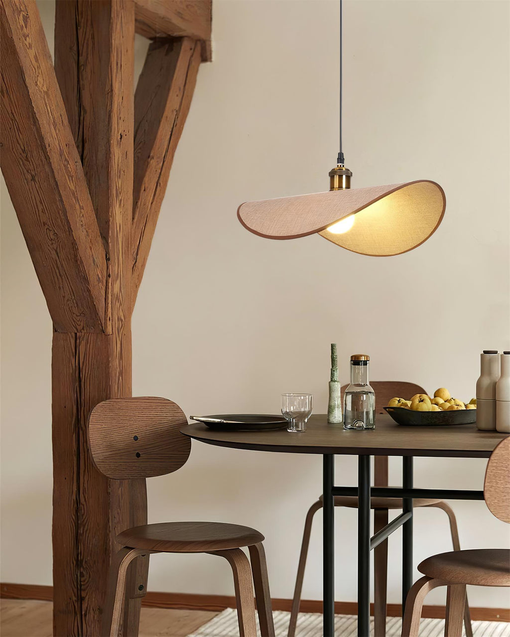 Lampada a sospensione in tessuto di lino - base in legno
