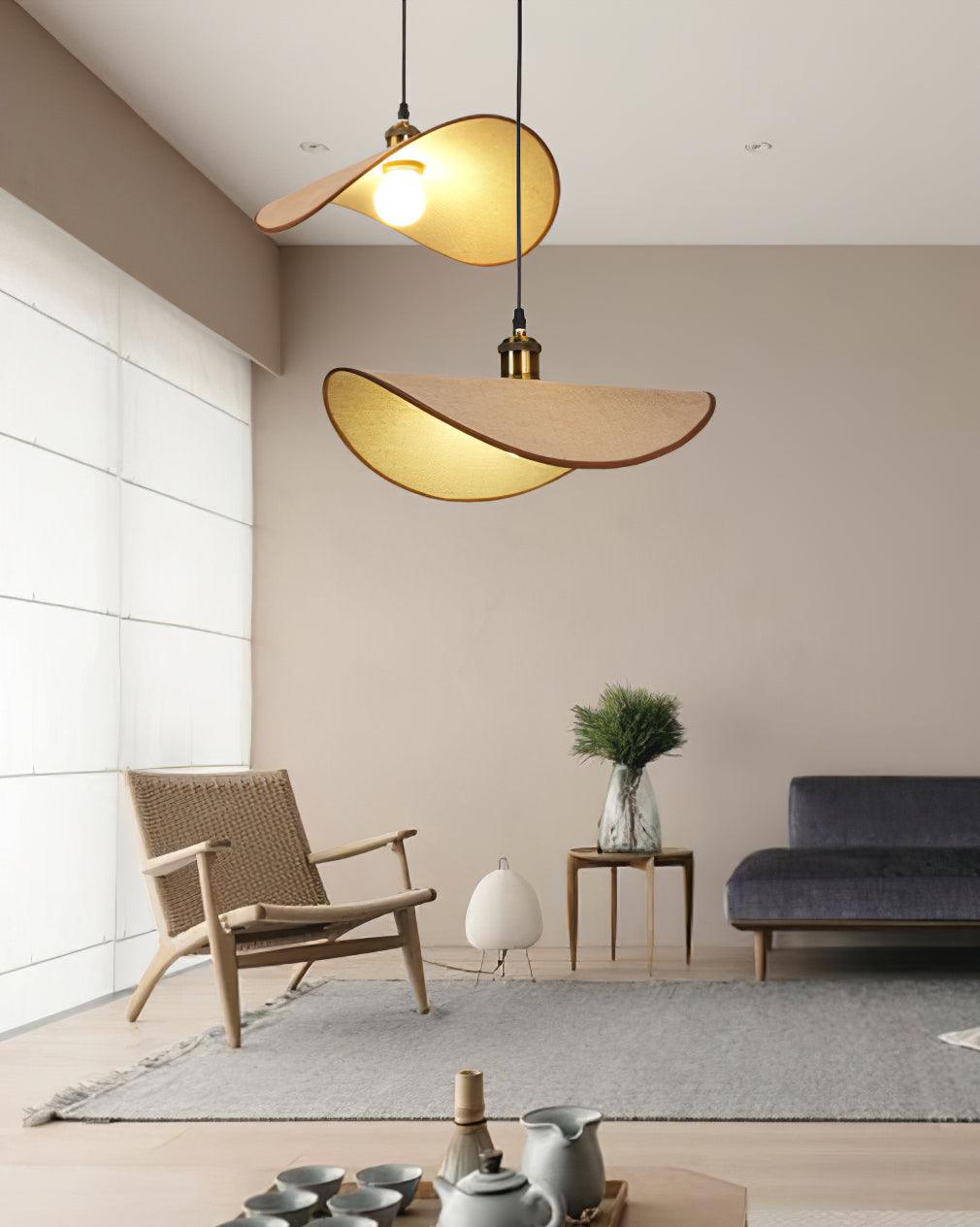 Lampada a sospensione in tessuto di lino - base in legno