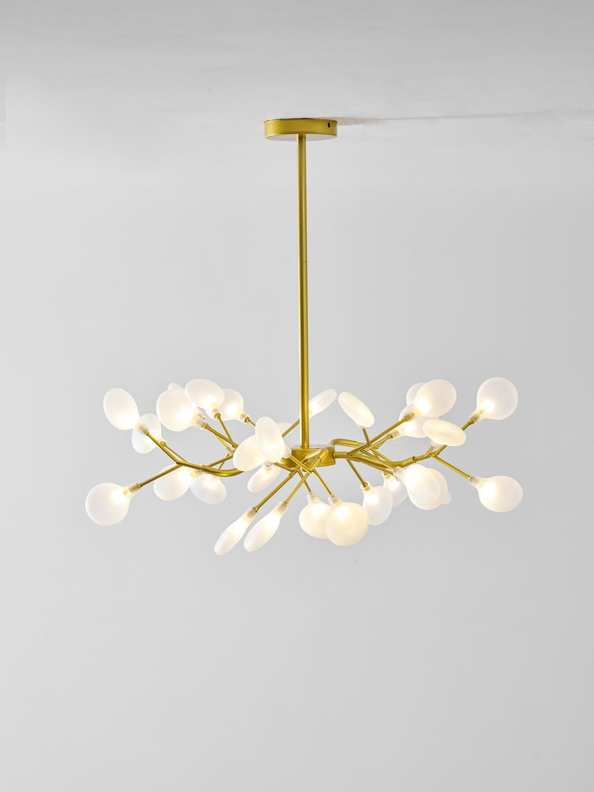 Firefly Sputnik-lysekrone – moderne LED-taklampe, lett og med intrikat form