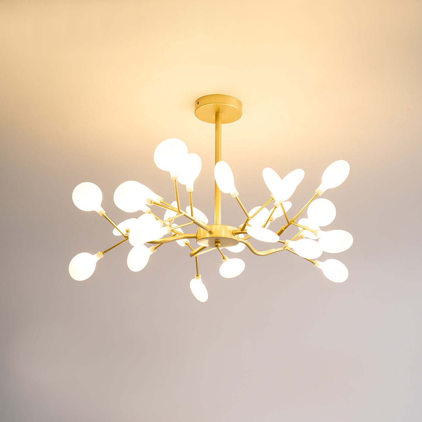 Firefly Sputnik-lysekrone – moderne LED-taklampe, lett og med intrikat form