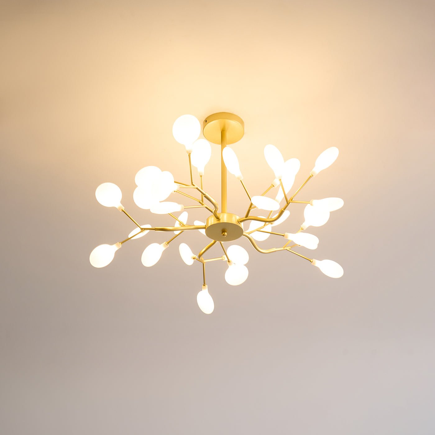 Firefly Sputnik-lysekrone – moderne LED-taklampe, lett og med intrikat form