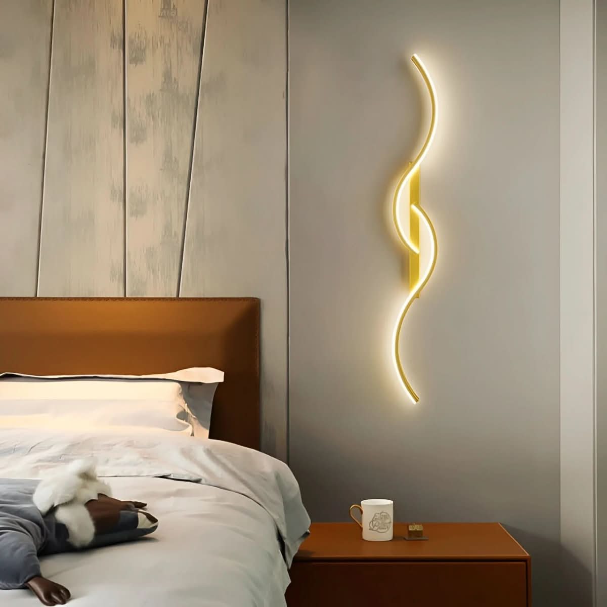 AuraCurve Lámpara de pared LED curva con diseño moderno y dinámico para salas de estar
