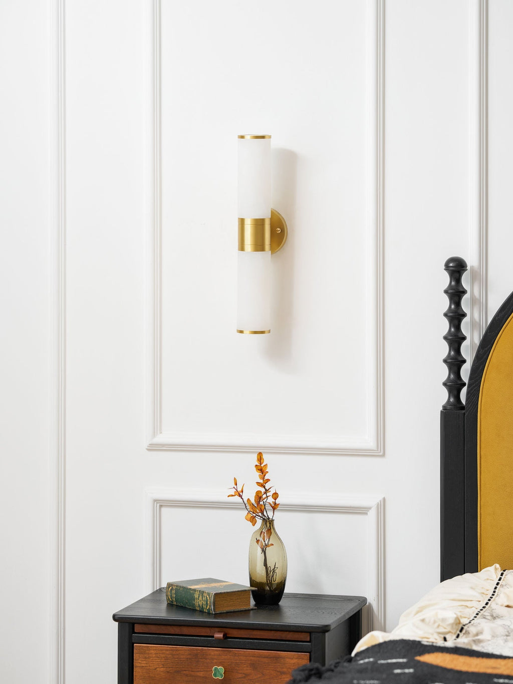 Lampatron-Alabaster-Wandleuchte – Art-déco-Design, zwei transluzente Schirme
