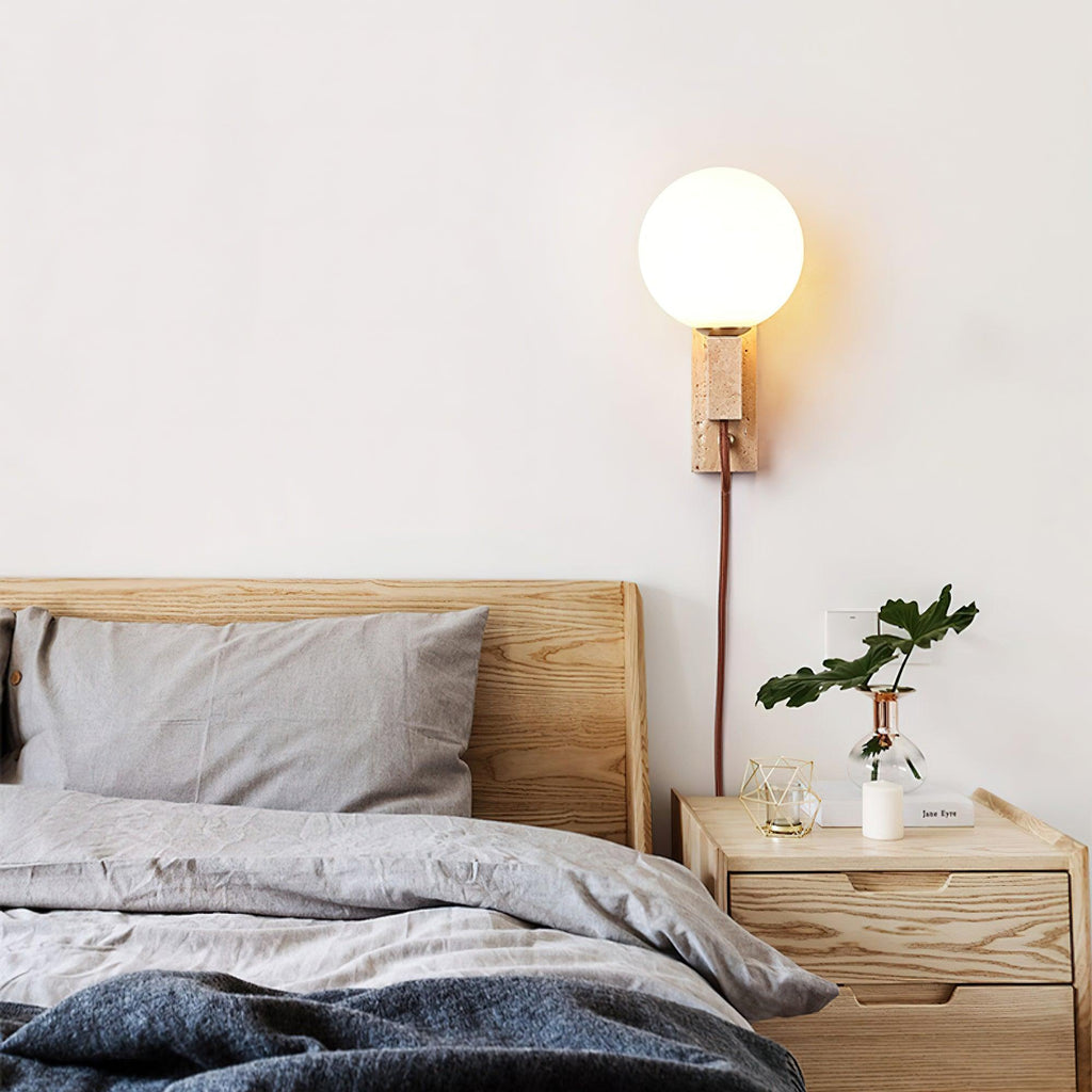 Żółta lampa ścienna z trawertynu — nowoczesna duża kula z wtyczką