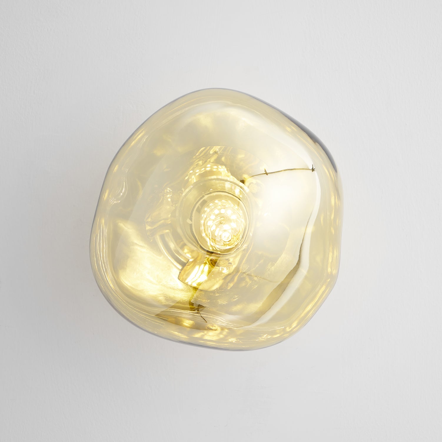 Απλίκα τοίχου Lava — Αρθρωτό σκίαστρο με διπλό φινίρισμα