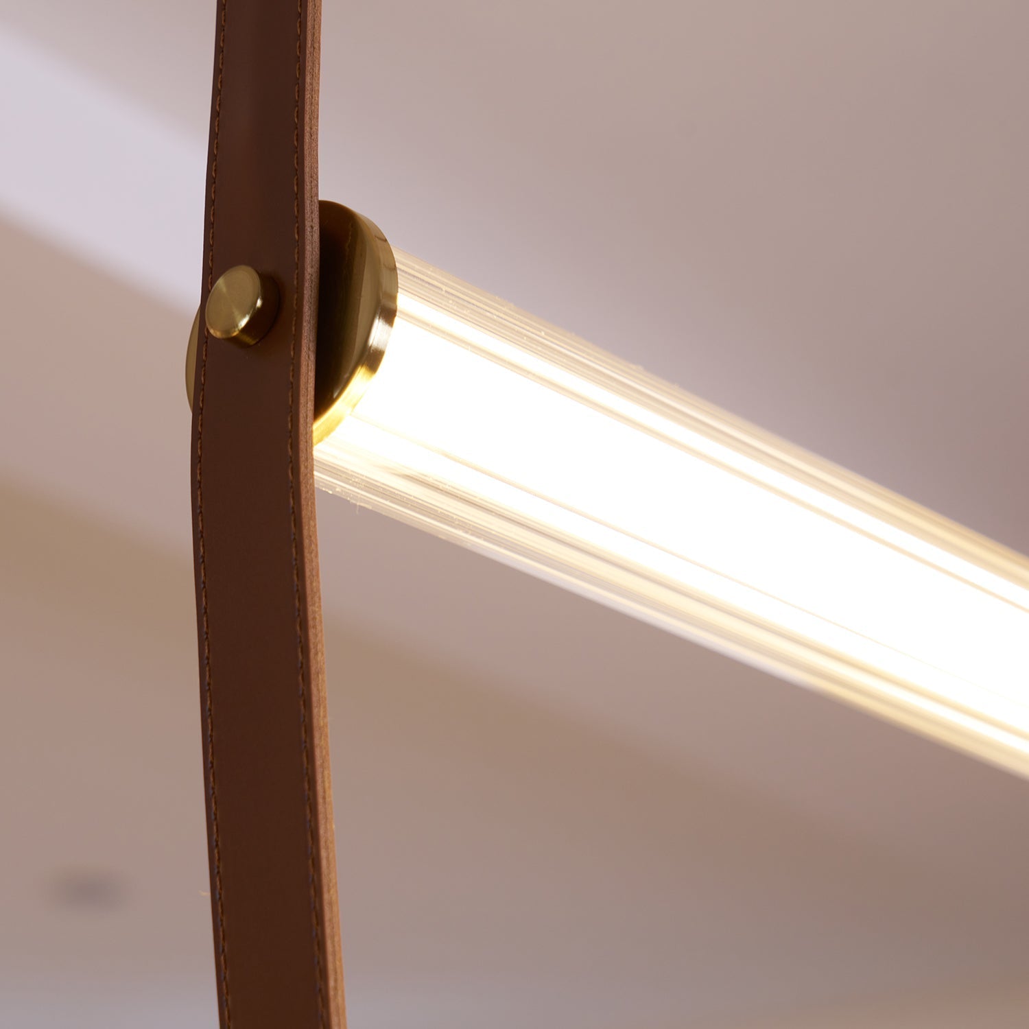 Tracer Belt Pendant Lamp — LED Silicone Diffuser, Premium Leather Belt Suspension