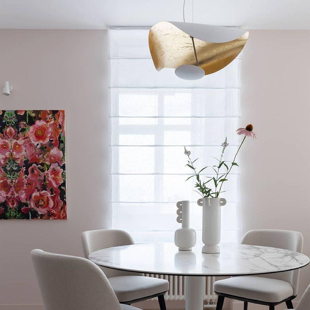 Závěsné svítidlo Giorgio — zakřivené diskové stínidlo, design s jednou linií