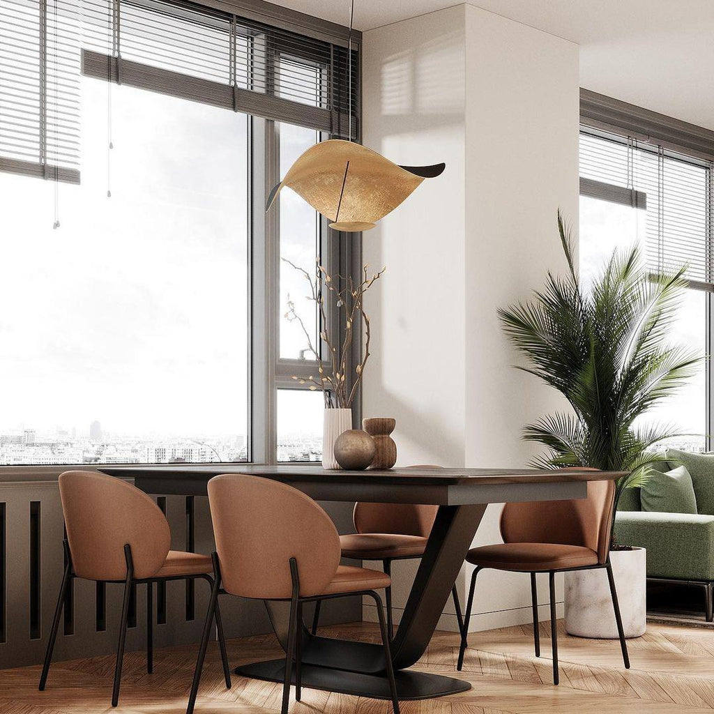 Závěsné svítidlo Giorgio — zakřivené diskové stínidlo, design s jednou linií