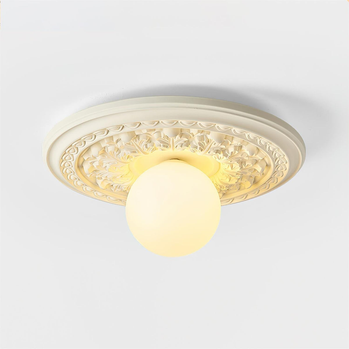 Ivorelle vintage taklampe med utskårne kuler, G9-sokkel