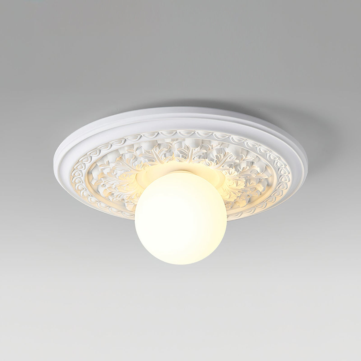 Ivorelle vintage taklampe med utskårne kuler, G9-sokkel
