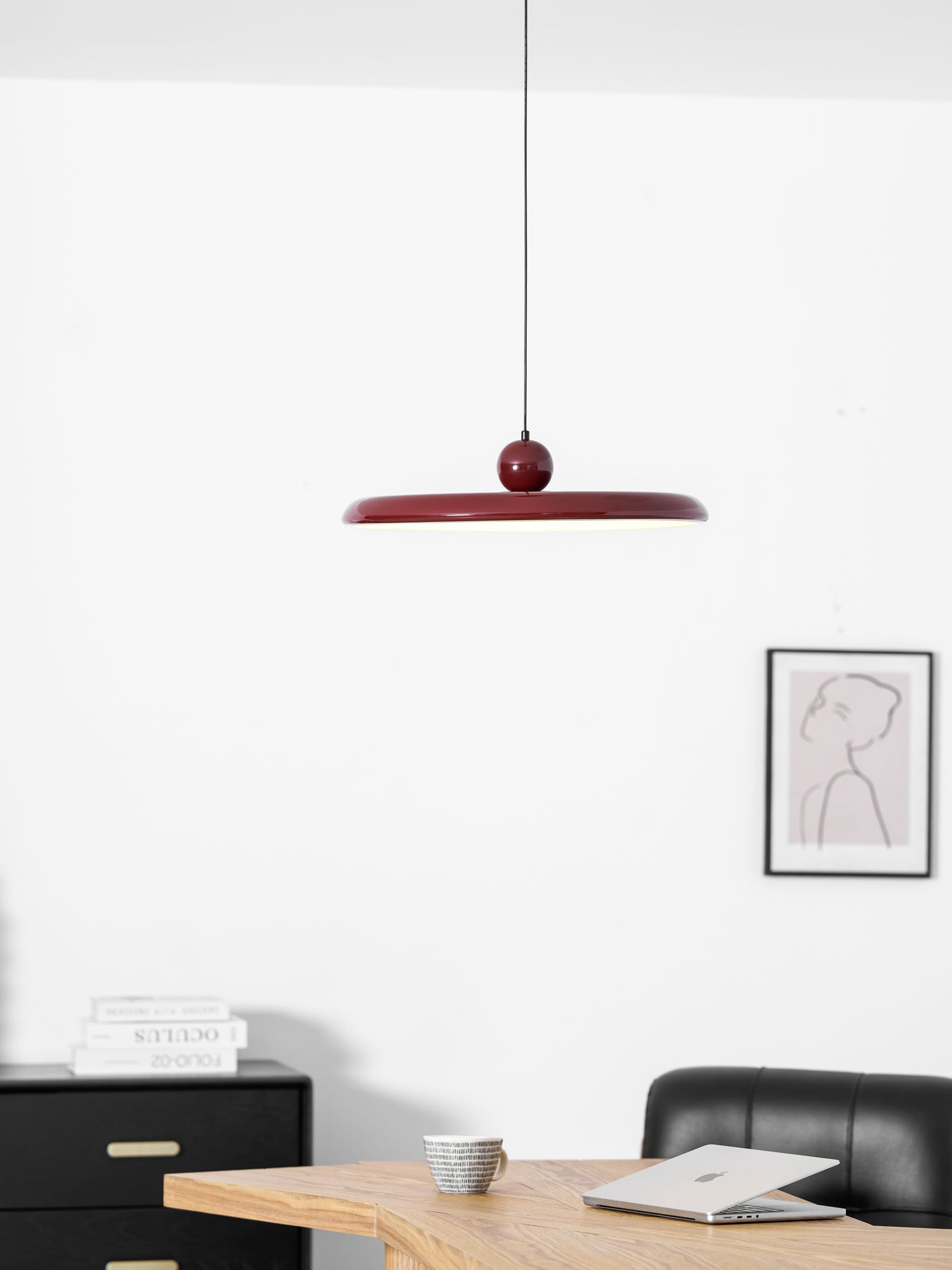 Lampada a sospensione Lola — lampada da soffitto rotonda e minimalista, luce soffusa