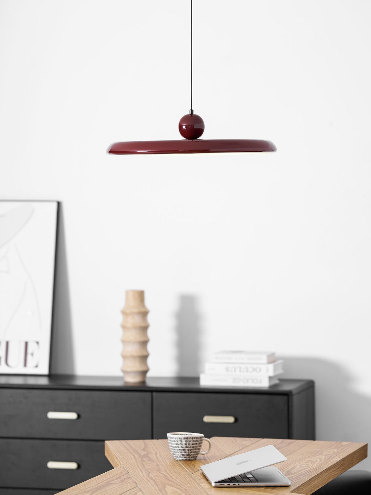 Lampada a sospensione Lola — lampada da soffitto rotonda e minimalista, luce soffusa