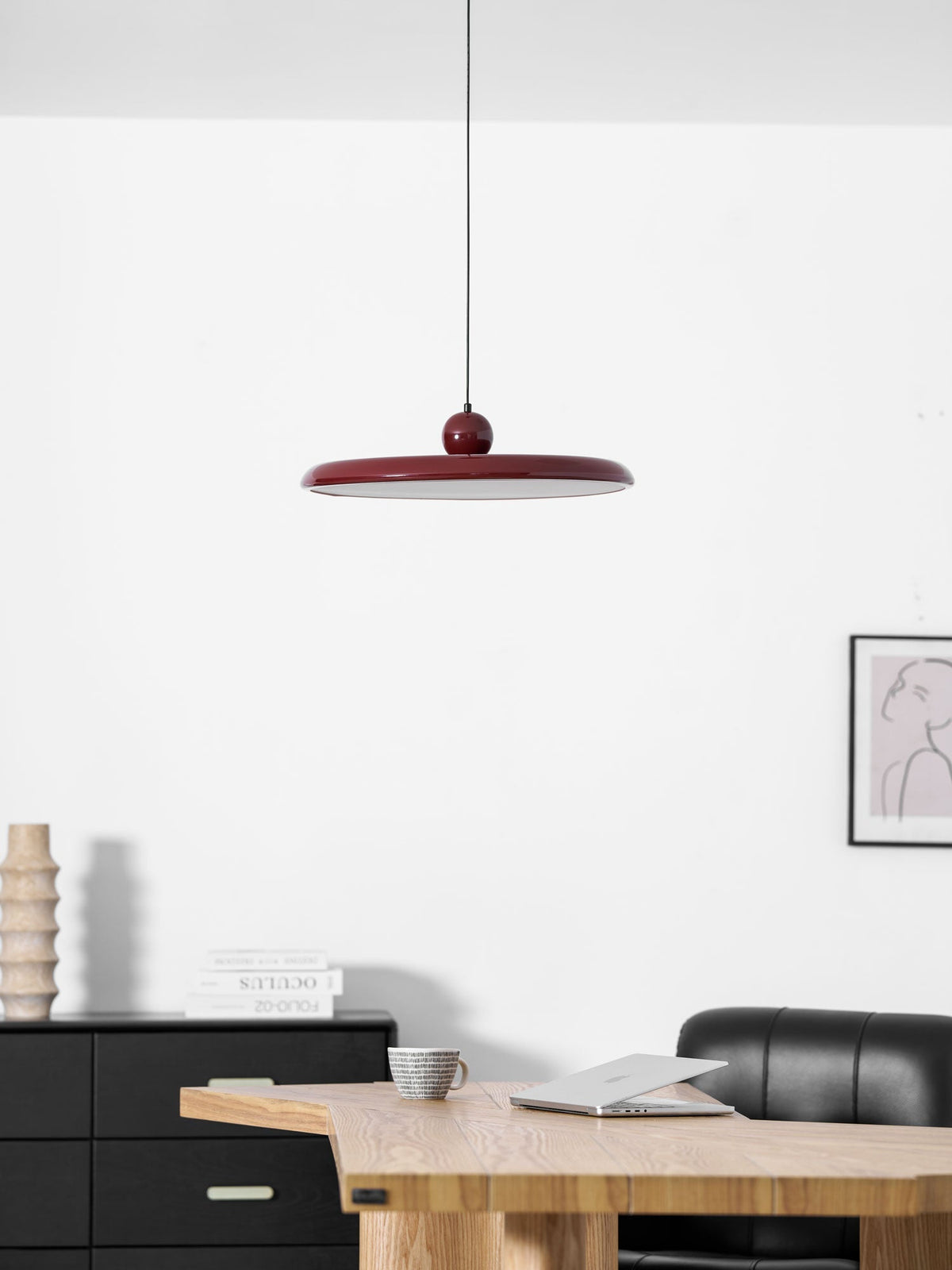 Lampada a sospensione Lola — lampada da soffitto rotonda e minimalista, luce soffusa