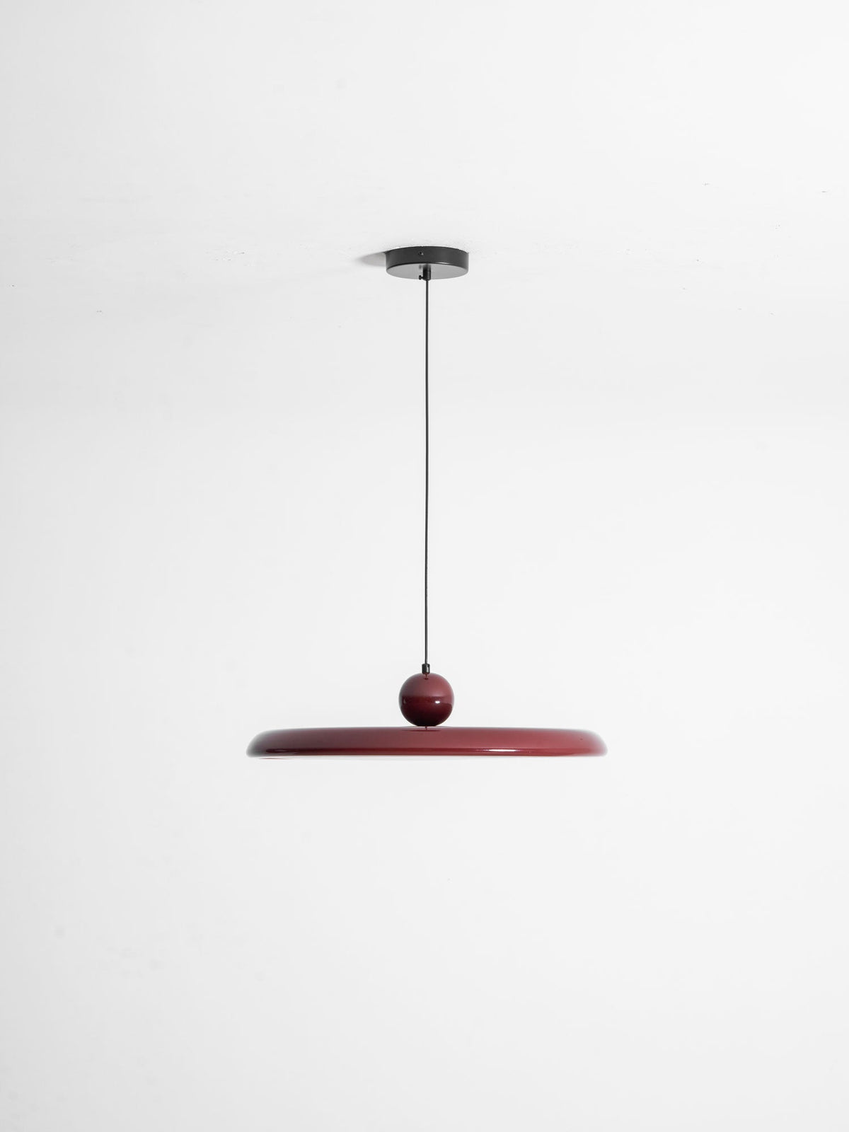 Lampada a sospensione Lola — lampada da soffitto rotonda e minimalista, luce soffusa