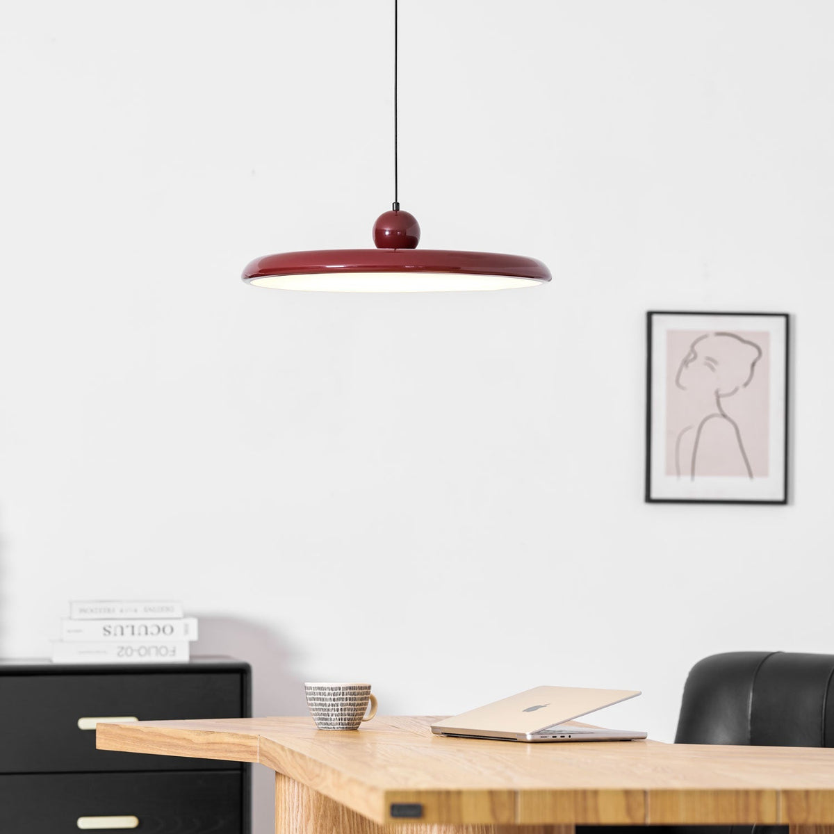 Lampada a sospensione Lola — lampada da soffitto rotonda e minimalista, luce soffusa