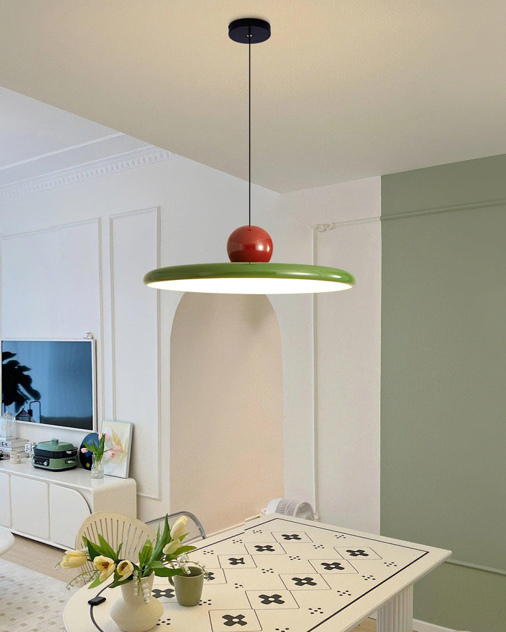 Lola Pendelleuchte — runde minimalistische Deckenleuchte, sanftes Licht