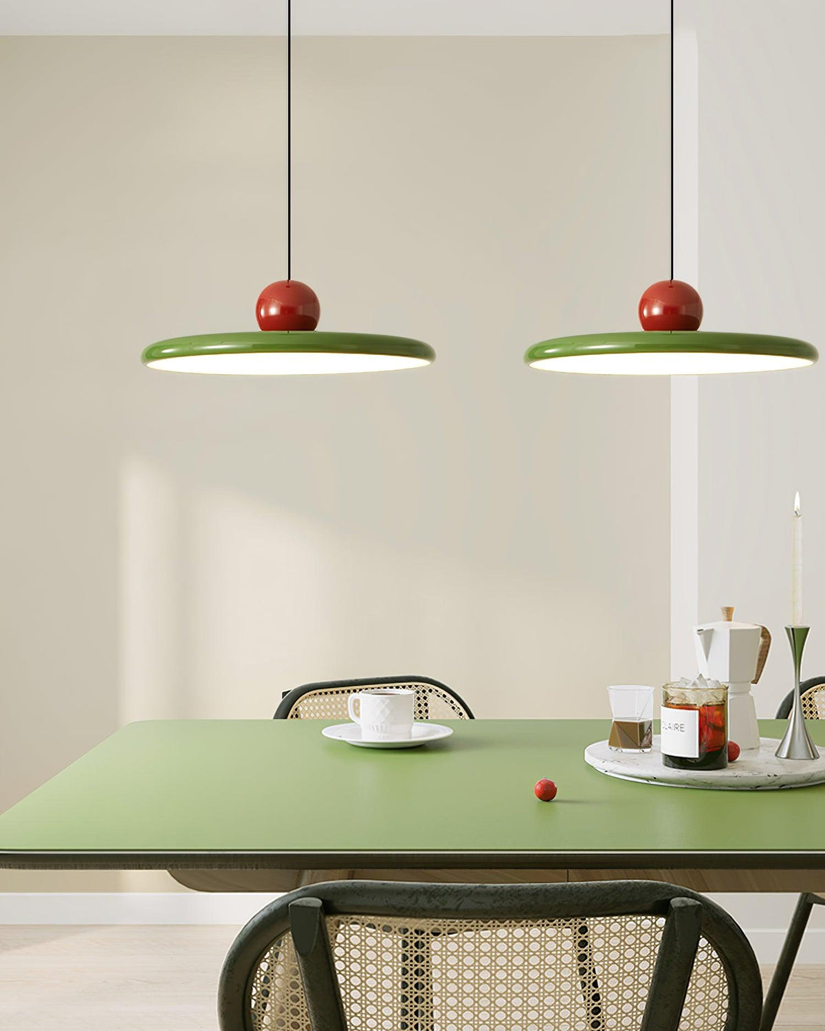 Lampada a sospensione Lola — lampada da soffitto rotonda e minimalista, luce soffusa