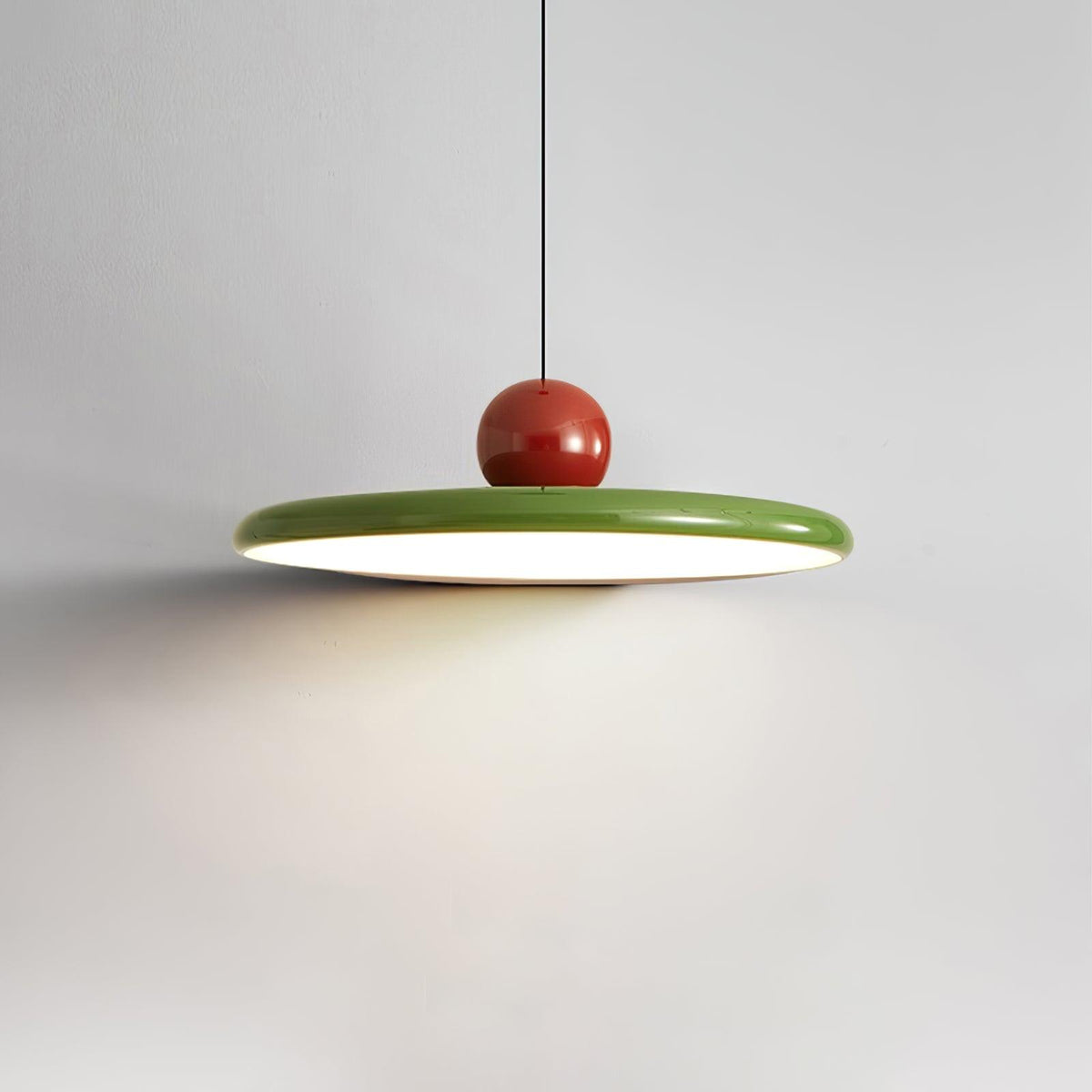Lampada a sospensione Lola — lampada da soffitto rotonda e minimalista, luce soffusa