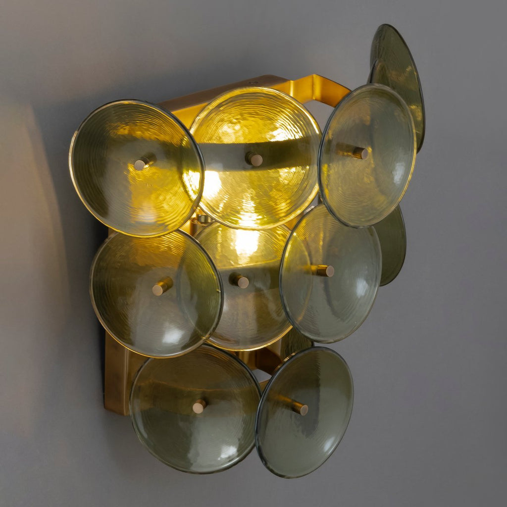 Aurora vägglampa - vintagefärgad skiva i pressat bärnstensglas
