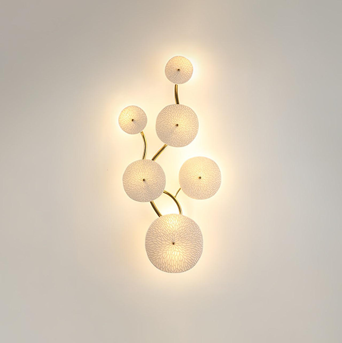 Kaskádová nástěnná lampa Kaivo ve tvaru lotosových lístků