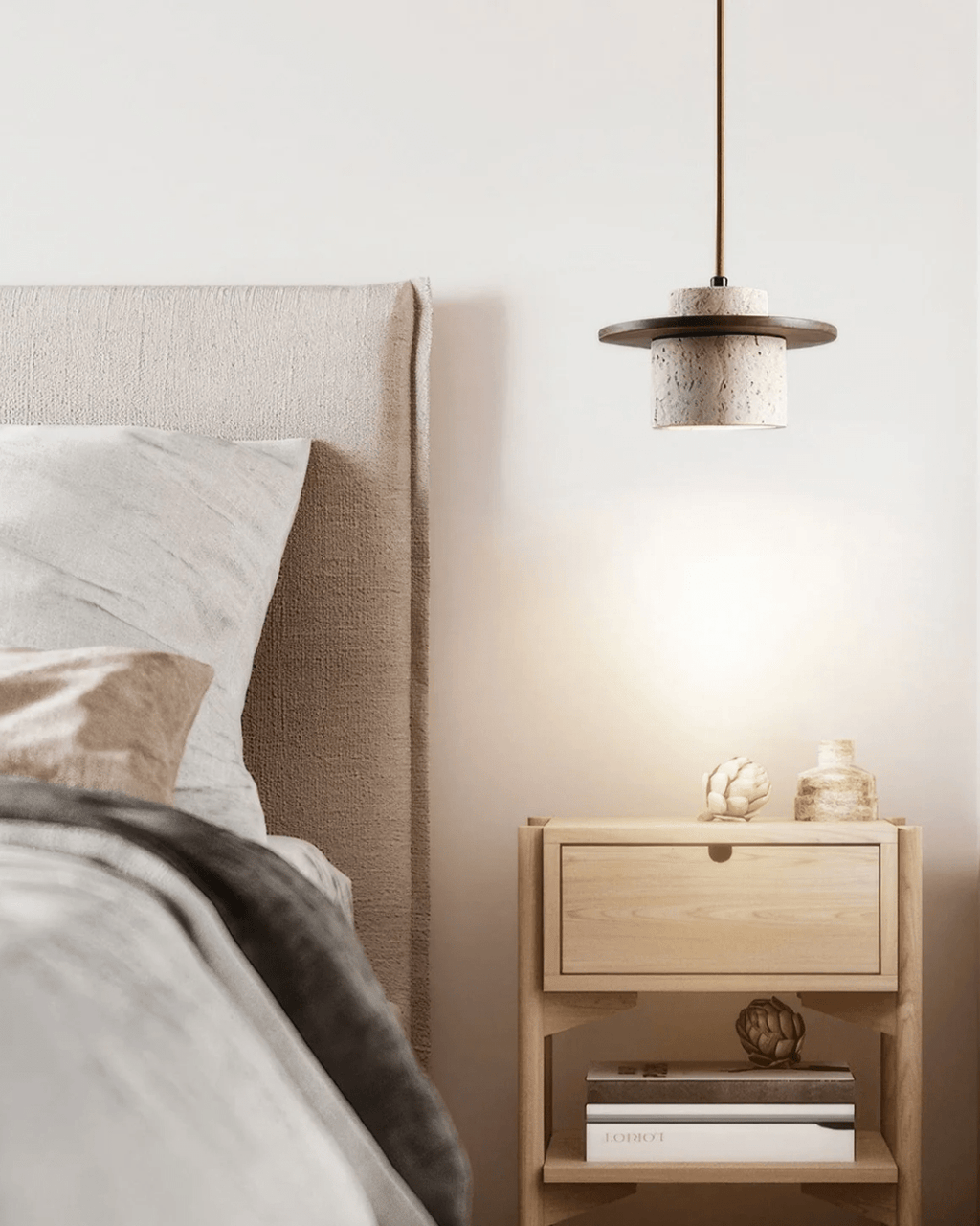 Marvello Travertin og valnøtt skulpturell pendellampe