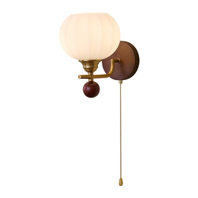 Lumea Crest vägglampa – böjd arm, frostat lampskärm