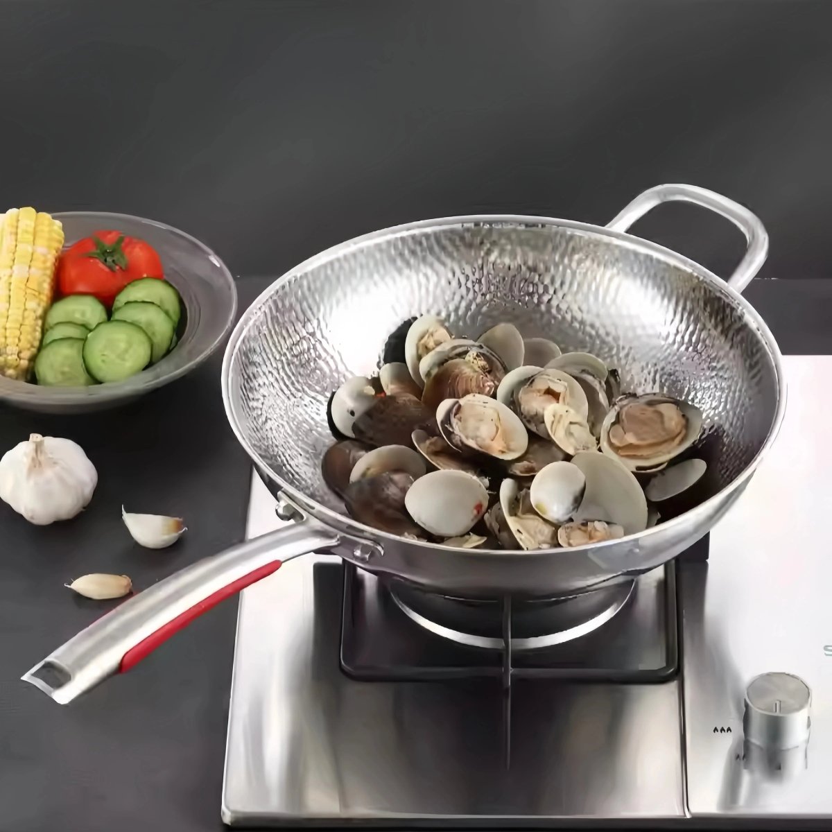 Yuvarlak tabanlı, hassas ve çok yönlü pişirme için premium wok