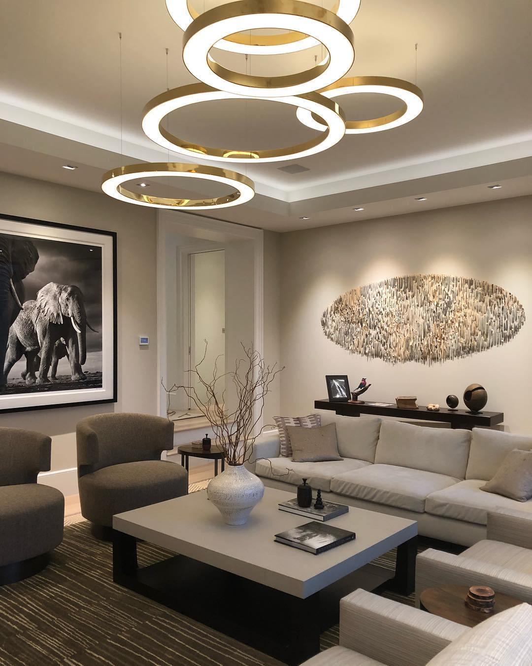 مصباح معلق دائري LED بتصميم سلس