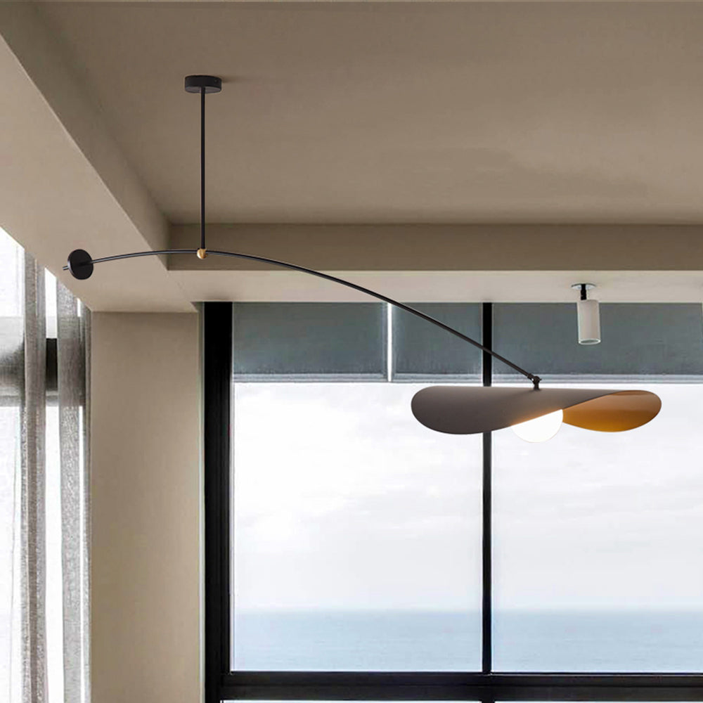 Suspension métallique Arisha — Design minimaliste en forme de feuille de lotus, noir/or, ampoule LED incluse