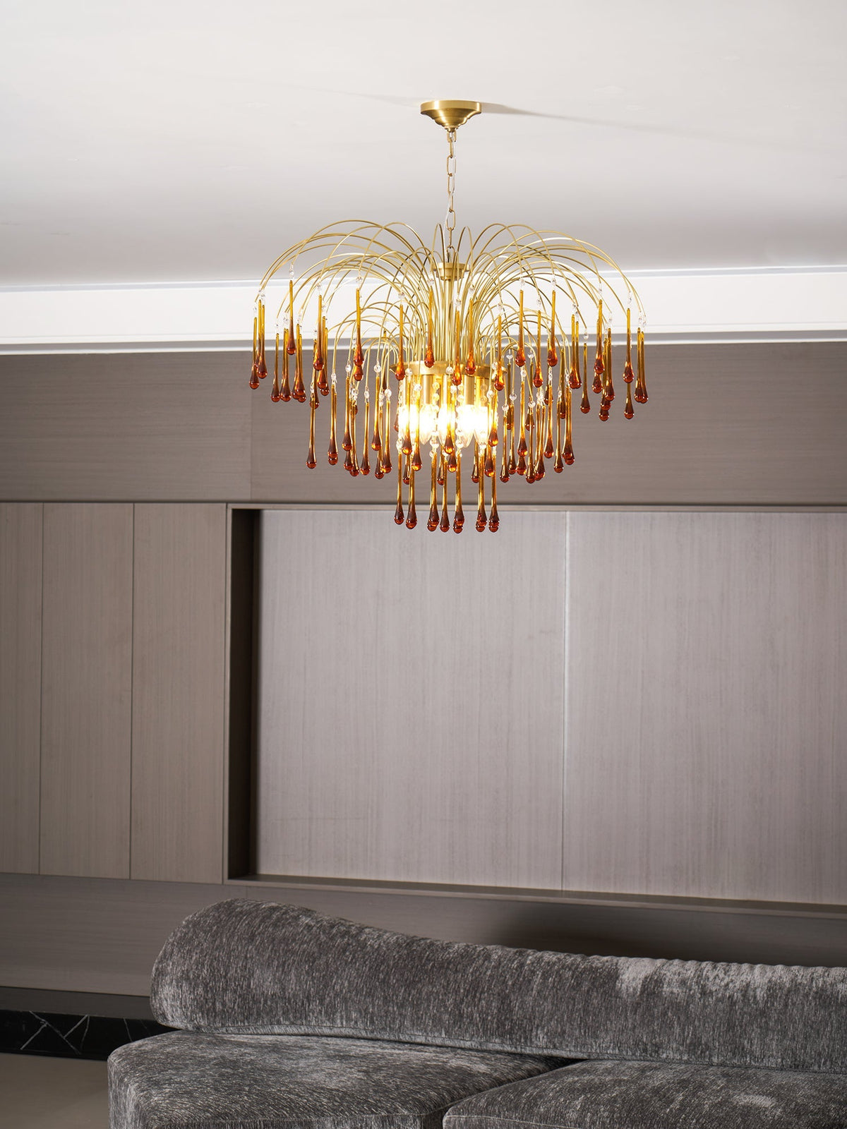 Lampadario Maltose — cascata di ottone e cristallo