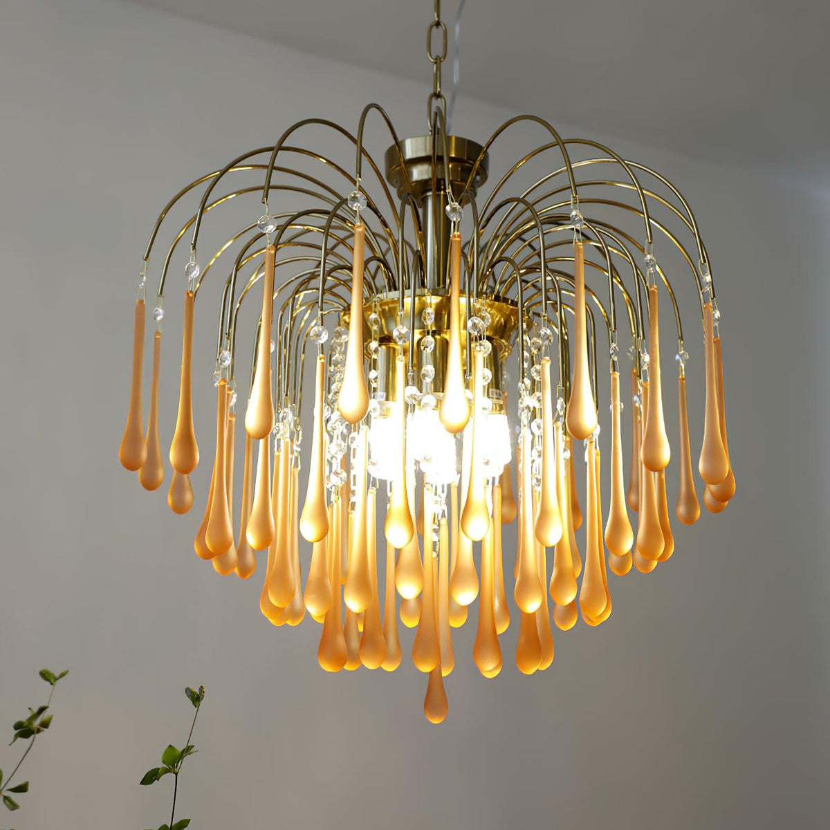 Lampadario Maltose — cascata di ottone e cristallo