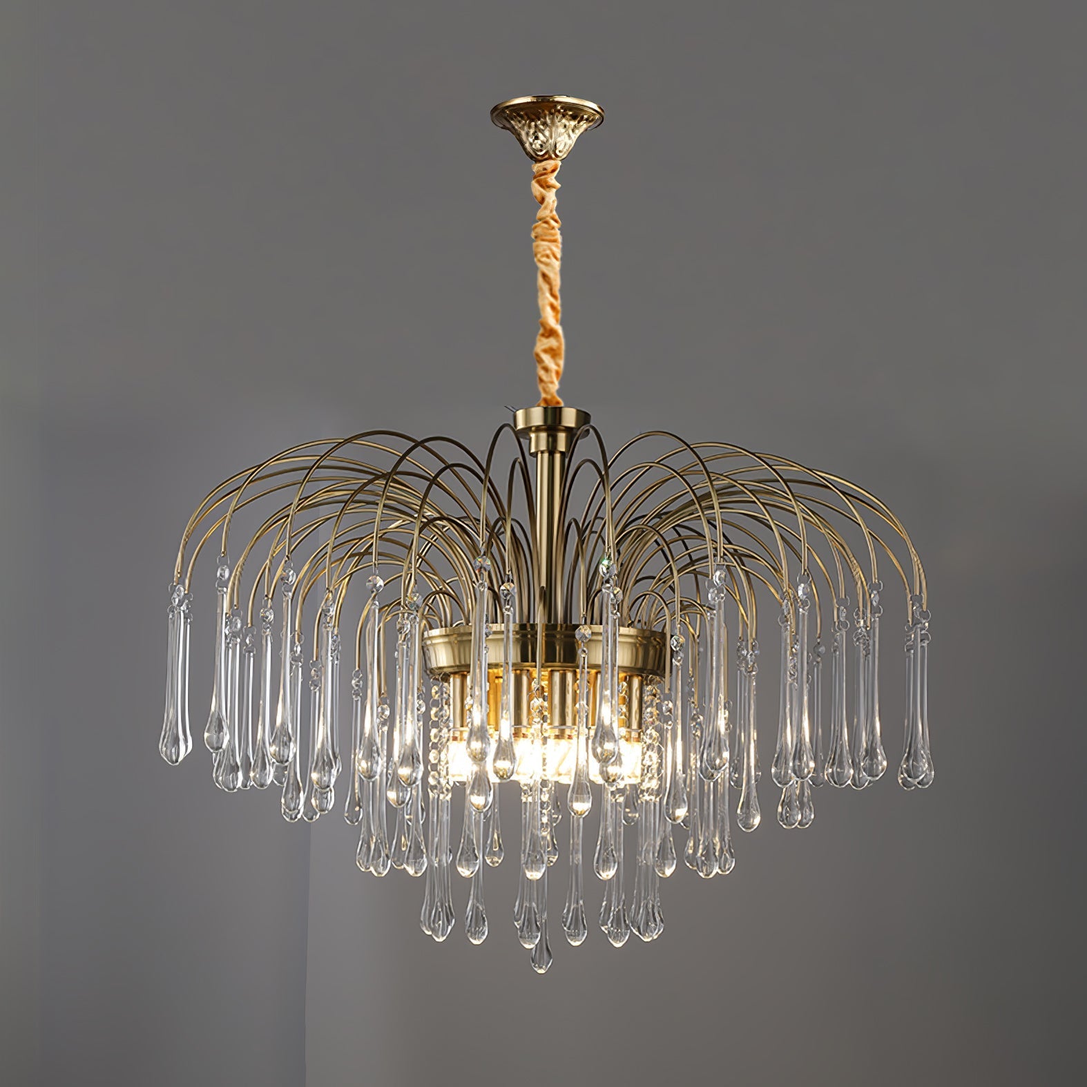 Lampadario Maltose — cascata di ottone e cristallo