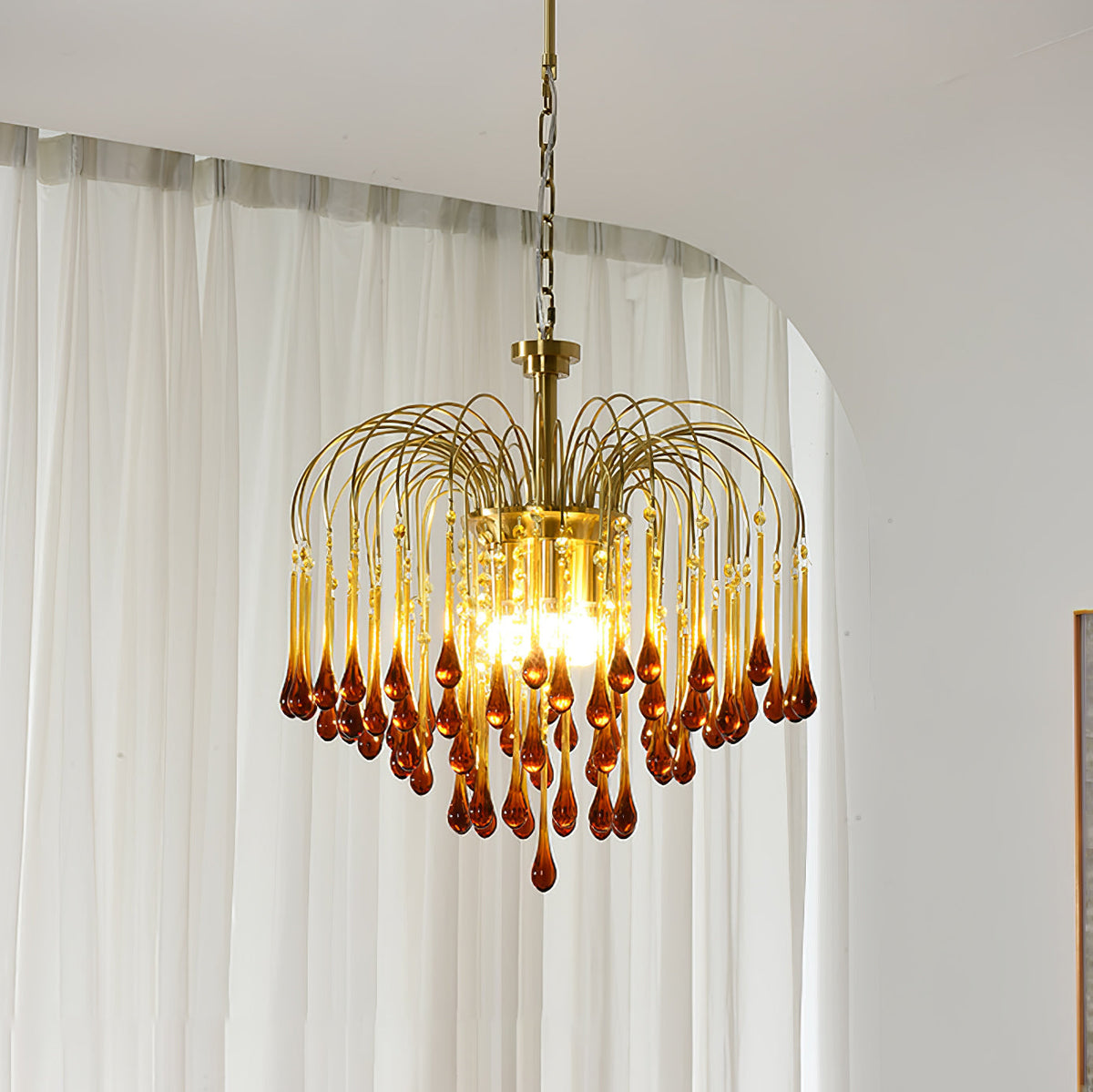 Lampadario Maltose — cascata di ottone e cristallo