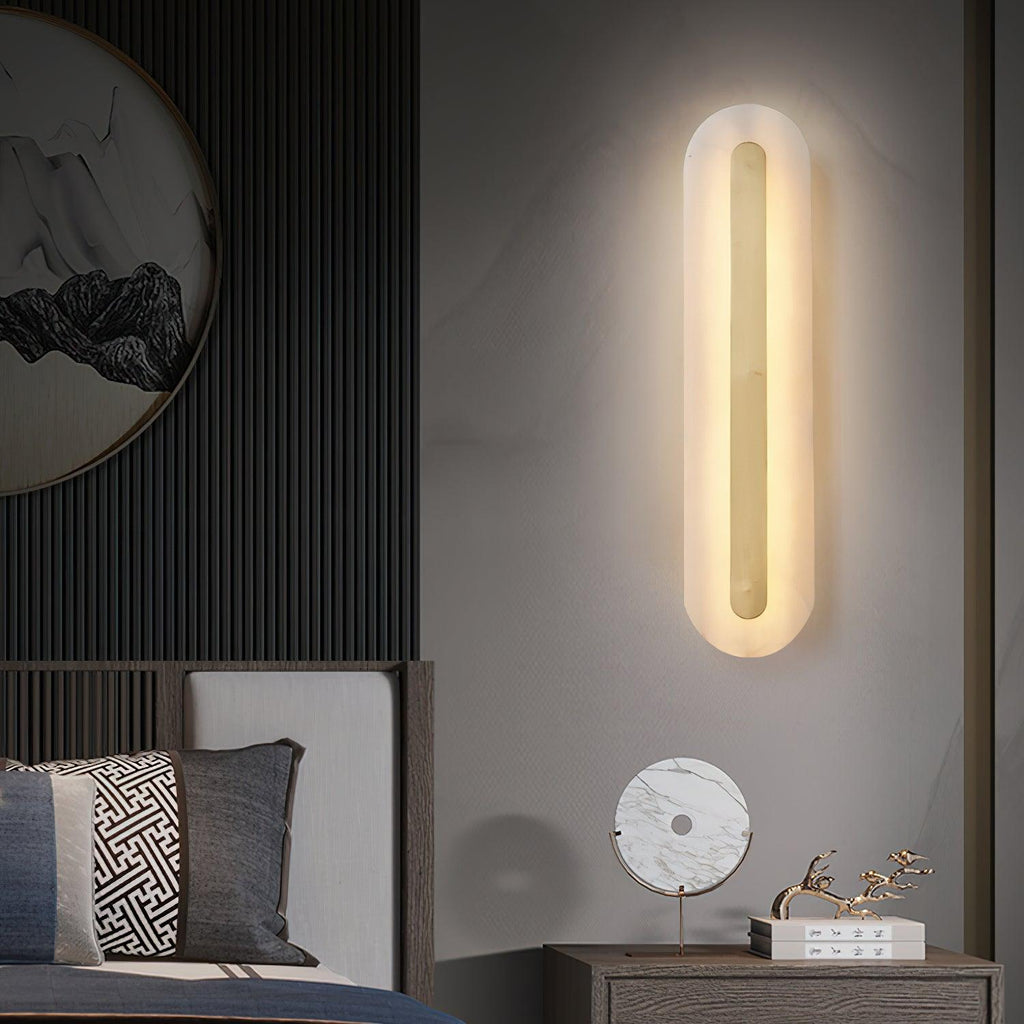 Rundad vägglampa i alabaster — integrerad LED, vertikal eller horisontell montering