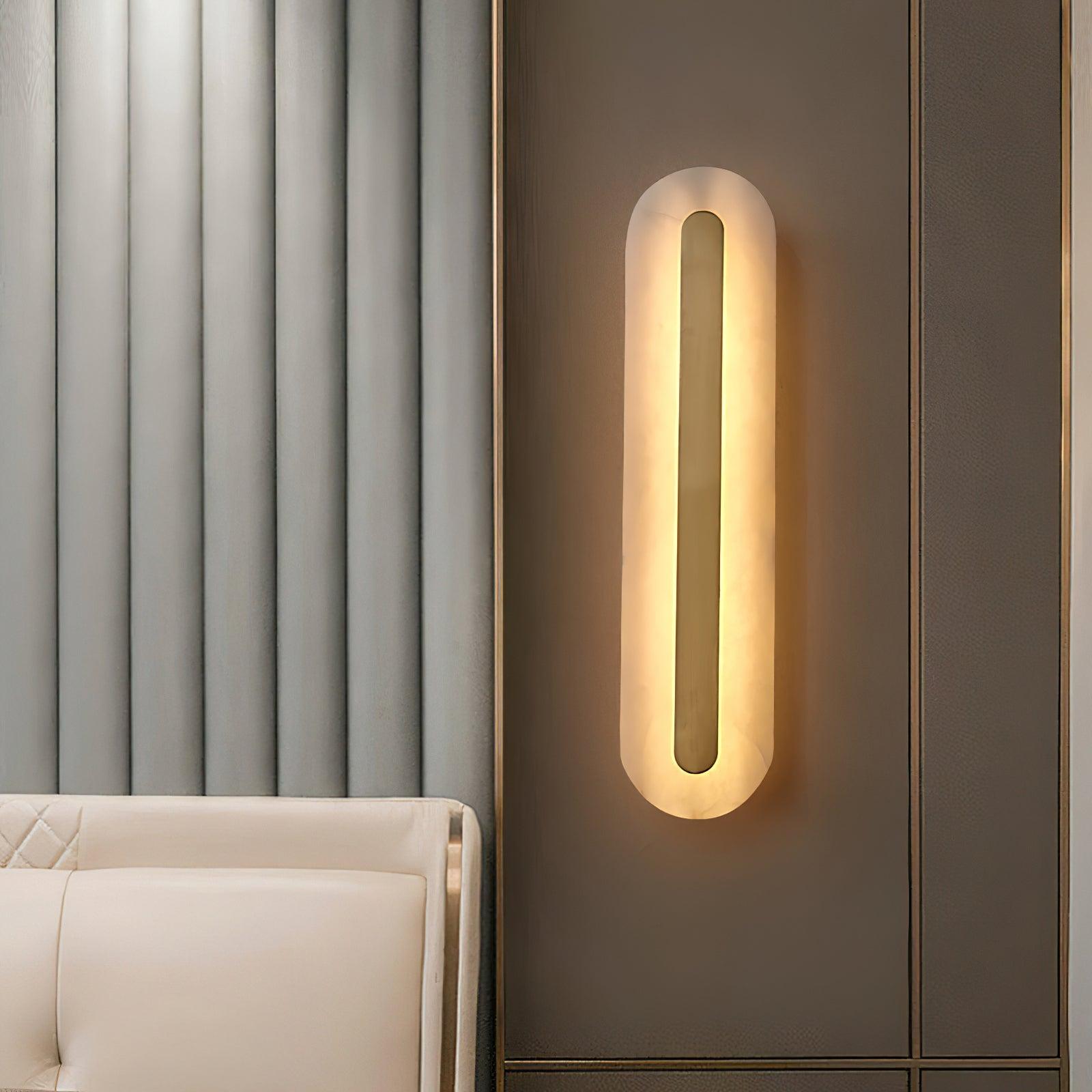 Rundad vägglampa i alabaster — integrerad LED, vertikal eller horisontell montering