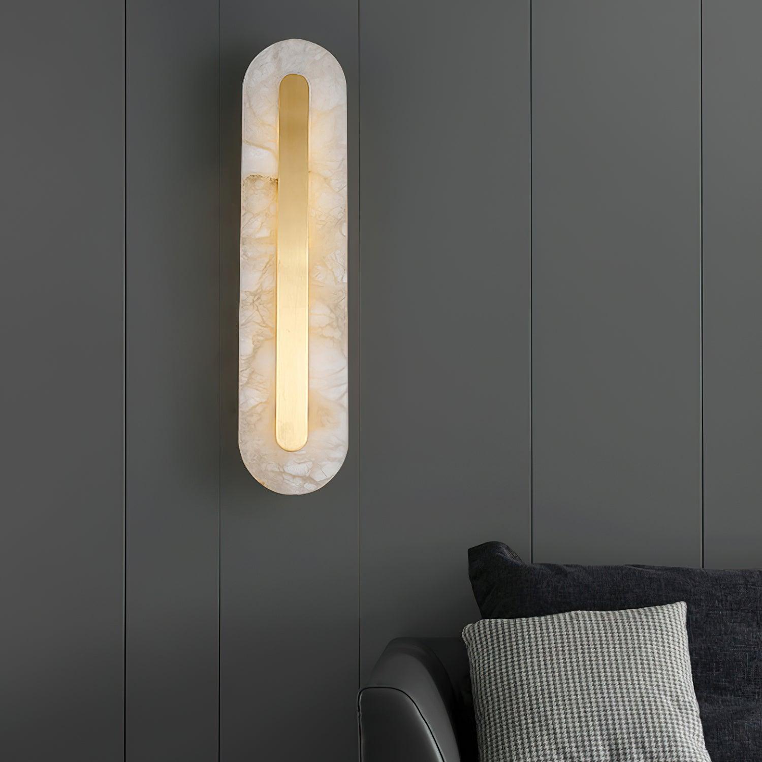 Rundad vägglampa i alabaster — integrerad LED, vertikal eller horisontell montering