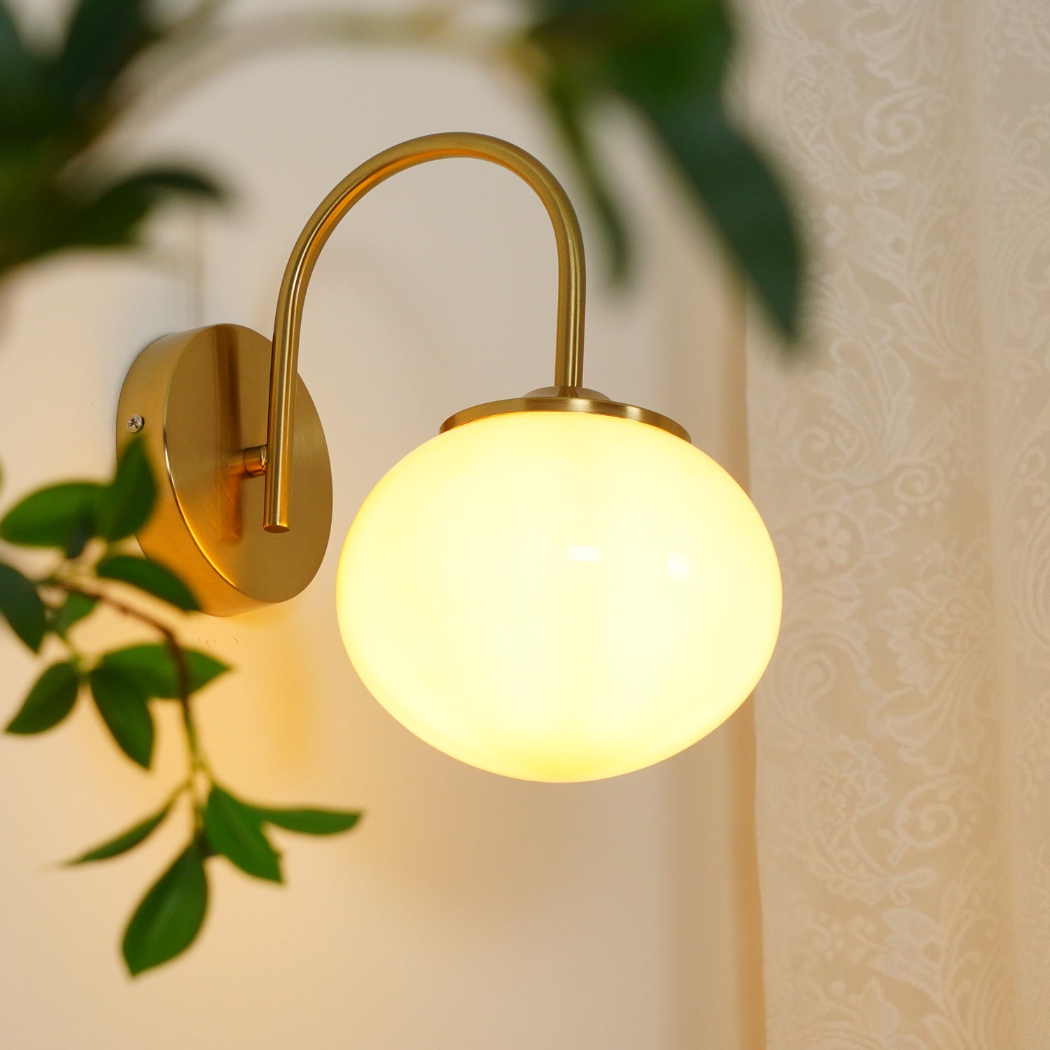 Marshmallow-Wandleuchte – Goldfinish, rosafarbene Glasschirme