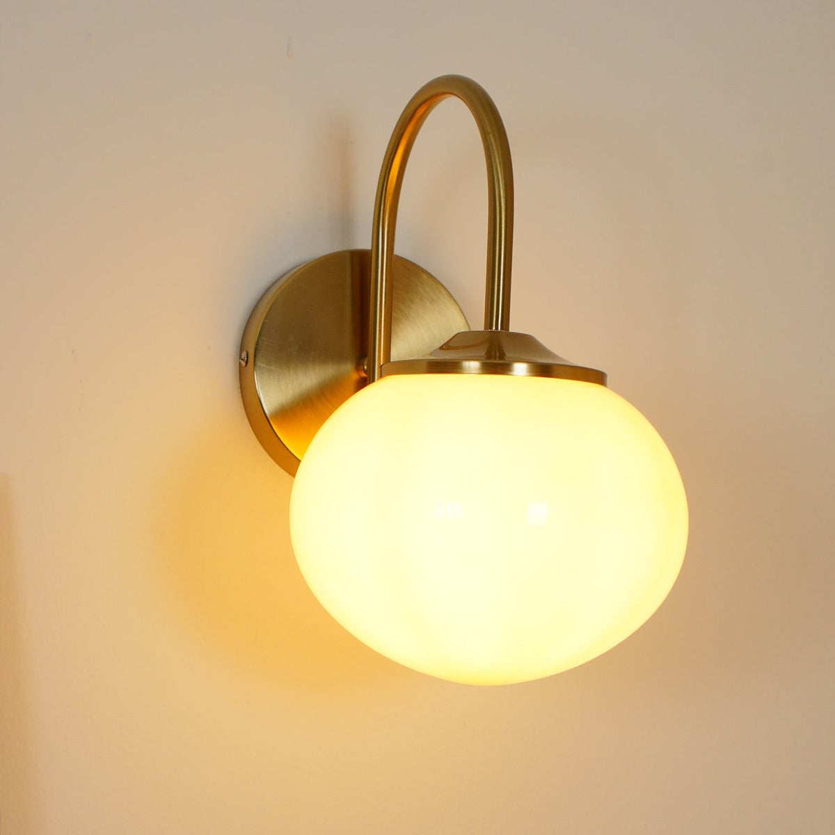 Marshmallow-Wandleuchte – Goldfinish, rosafarbene Glasschirme