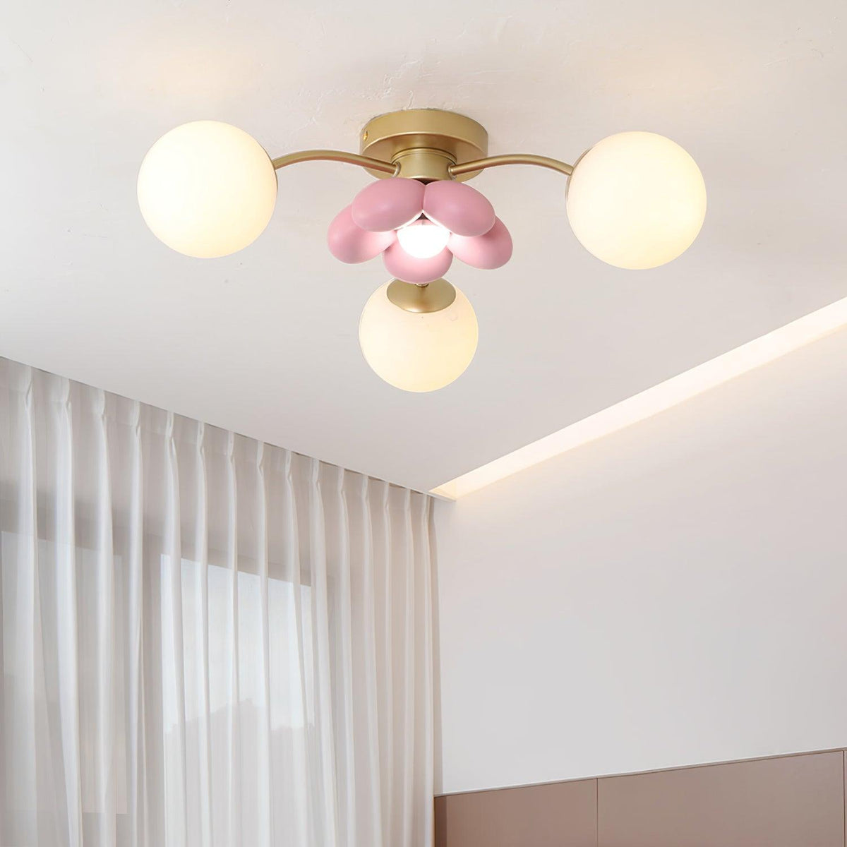 Blossura Pink Petal Ceiling Light, Hardwired Multi-Head