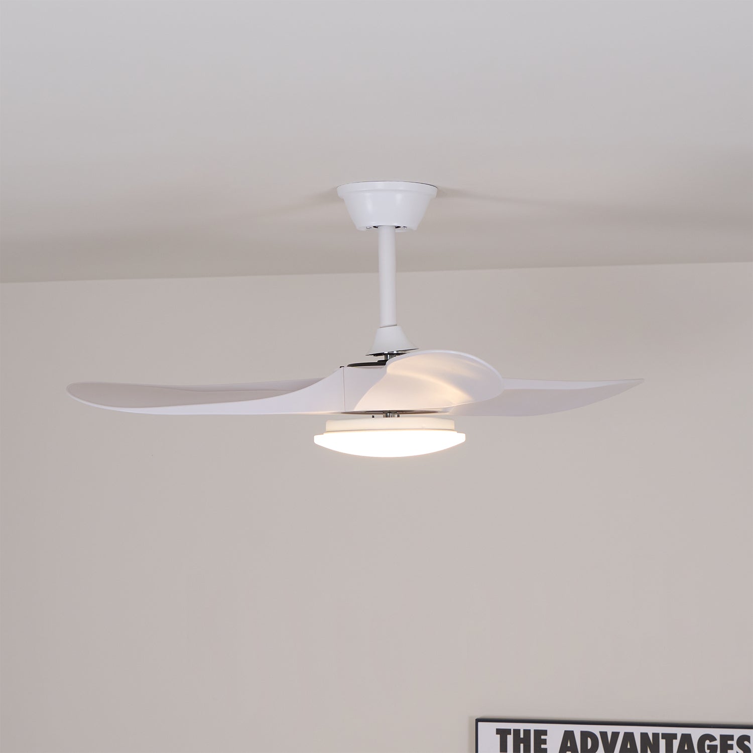 Stropní ventilátor se světlem Virelo — varianty velikosti 42"/52"
