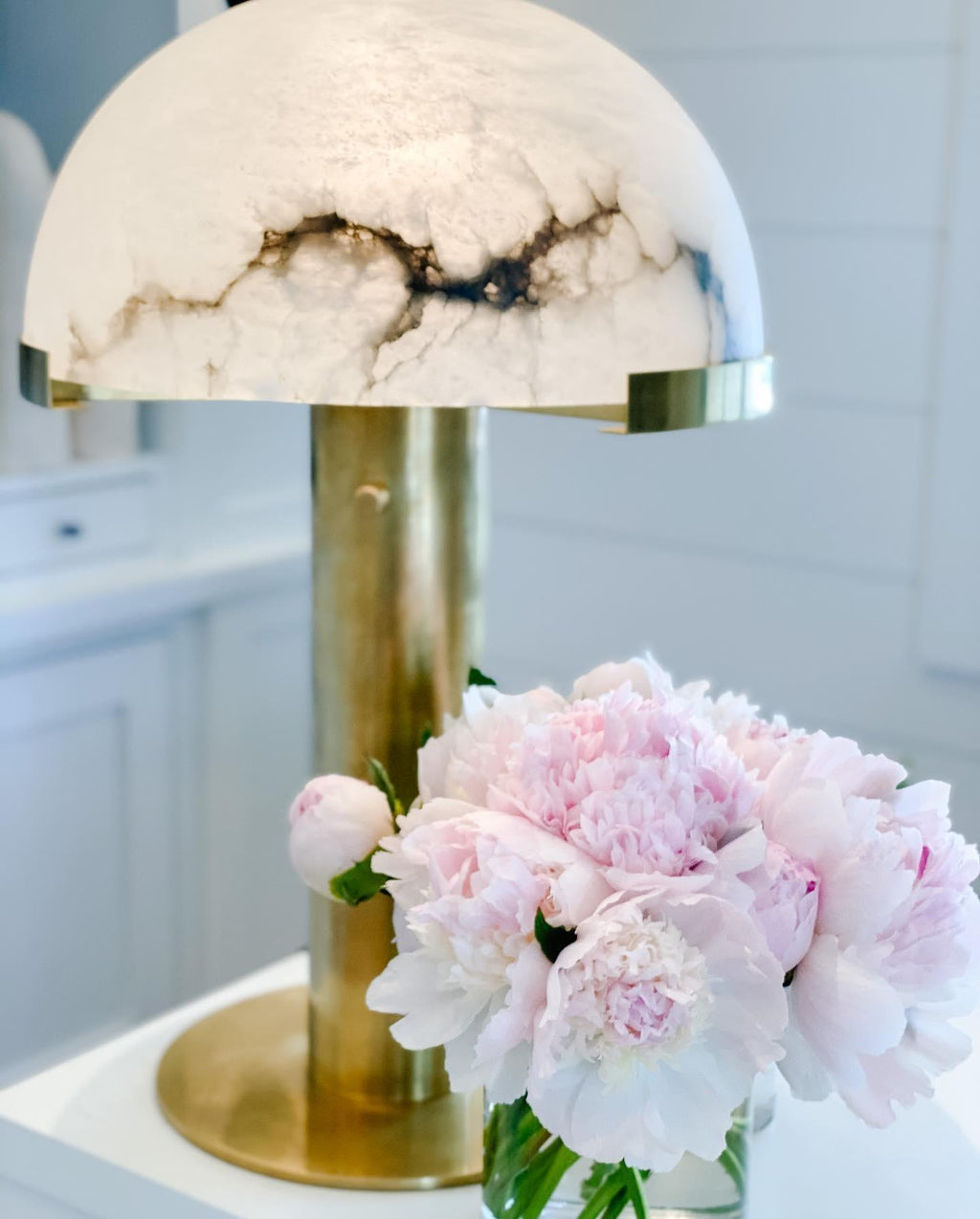 Elegance Minimalist Alabaster Table Lamp