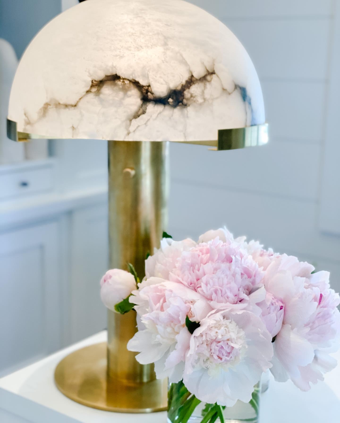 Elegance Minimalist Alabaster Table Lamp