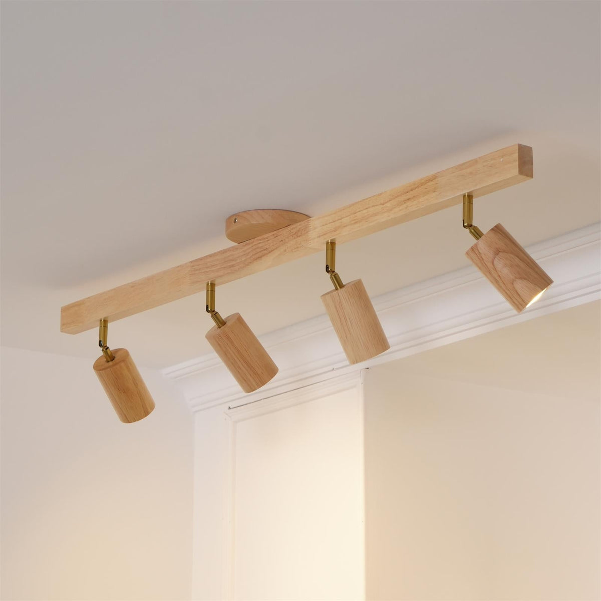 Veril Strahler für Schienensysteme aus Naturholz