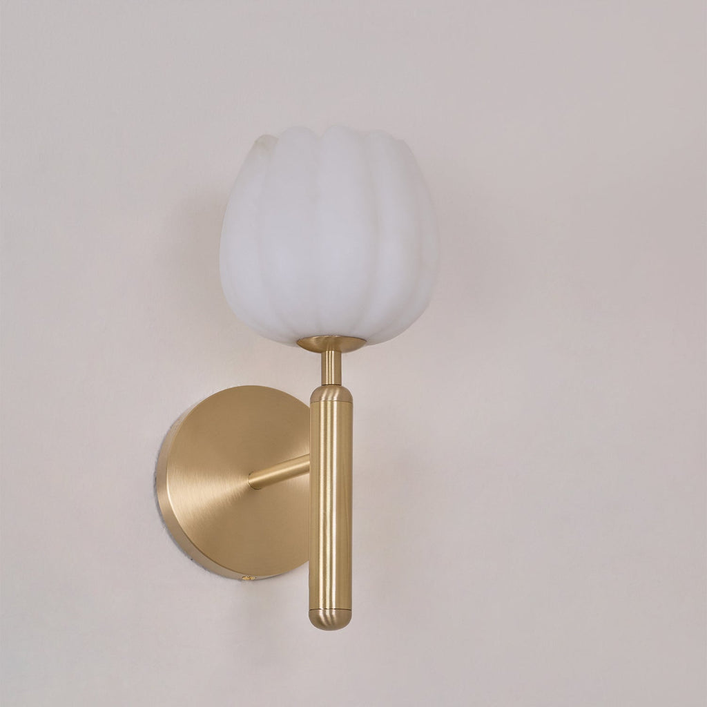 Applique floreale Ralín in ottone e alabastro