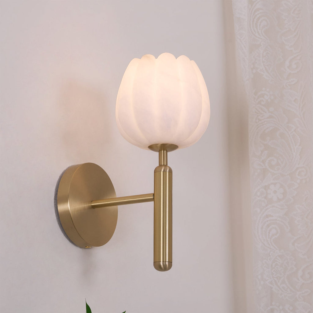 Applique floreale Ralín in ottone e alabastro