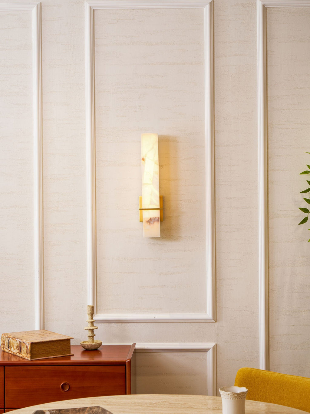 Milan rechteckige Alabaster-Wandleuchte — Moderne Silhouette